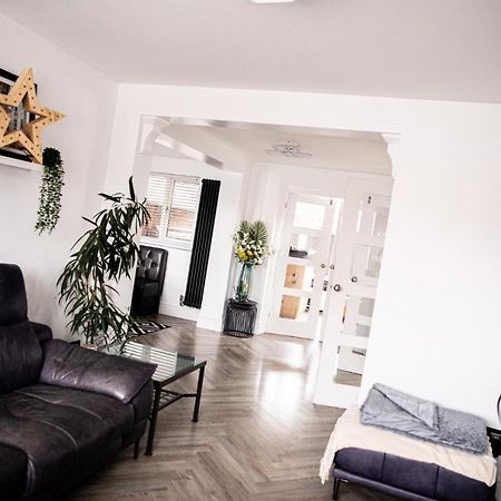 Inviting 3-Bed House In Μάντσεστερ Εξωτερικό φωτογραφία